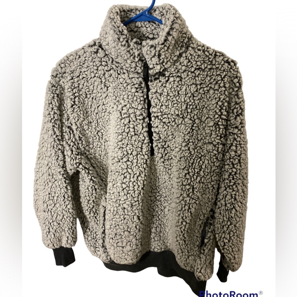Express One Eleven Women's Gray 1/4 Zip Sherpa
Fleece Pullover